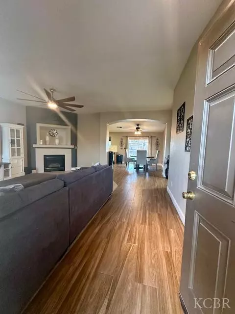 Lemoore, CA 93245,1354 Chimney Way