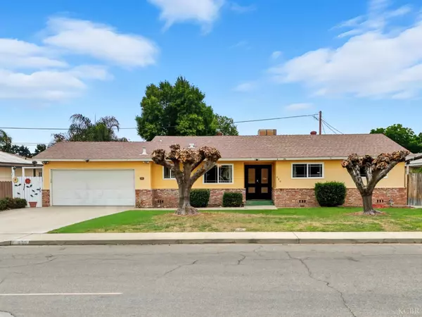 680 E Spruce Avenue, Lemoore, CA 93245