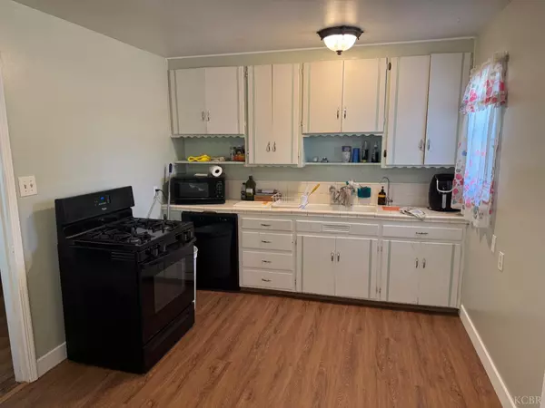 Hanford, CA 93230,1401 N Richmond Avenue