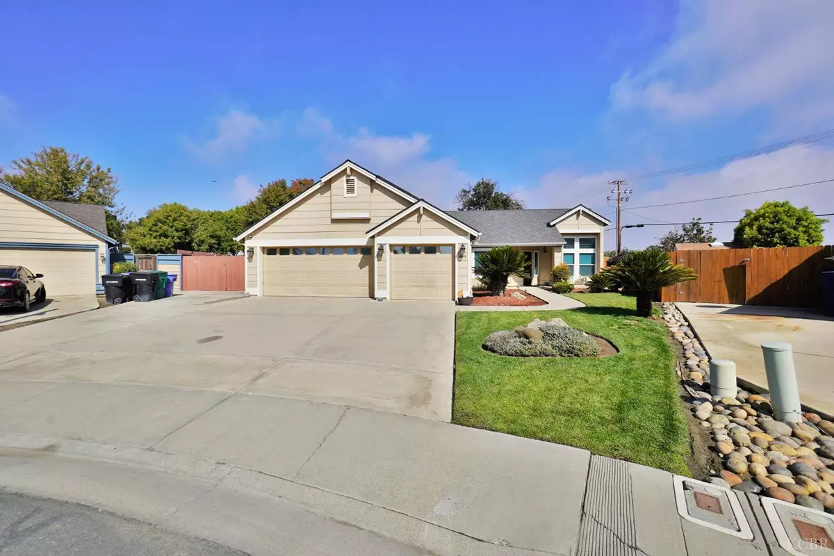 Hanford, CA 93230,3215 Holly Court