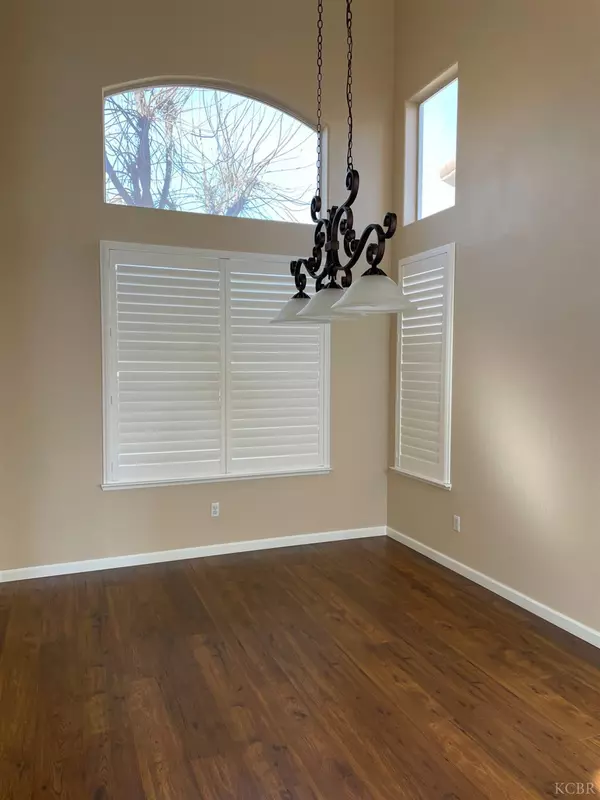 Lemoore, CA 93245,989 Laguna Drive