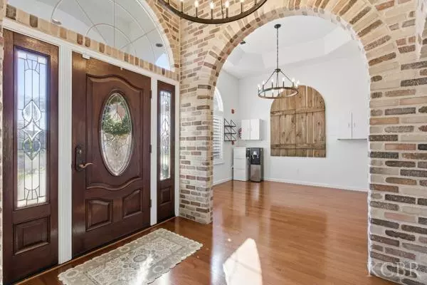 Hanford, CA 93230,2396 Cabrillo Way