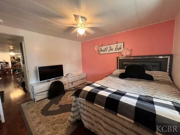 Hanford, CA 93230,860 E Grangeville Spc. 113 Boulevard