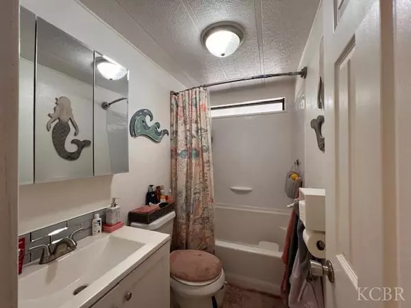 Hanford, CA 93230,860 E Grangeville Spc. 113 Boulevard