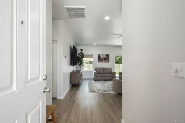 Hanford, CA 93230,775 KImball Lane