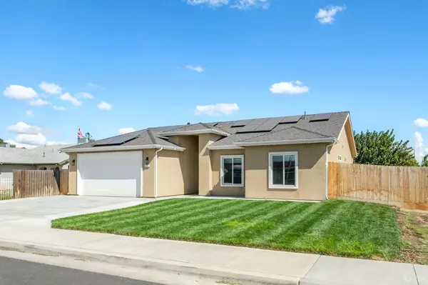 Hanford, CA 93230,775 KImball Lane