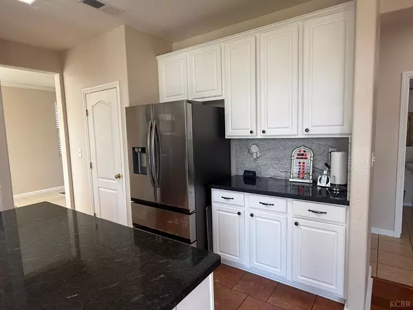 Hanford, CA 93230,2243 W Franklin Way