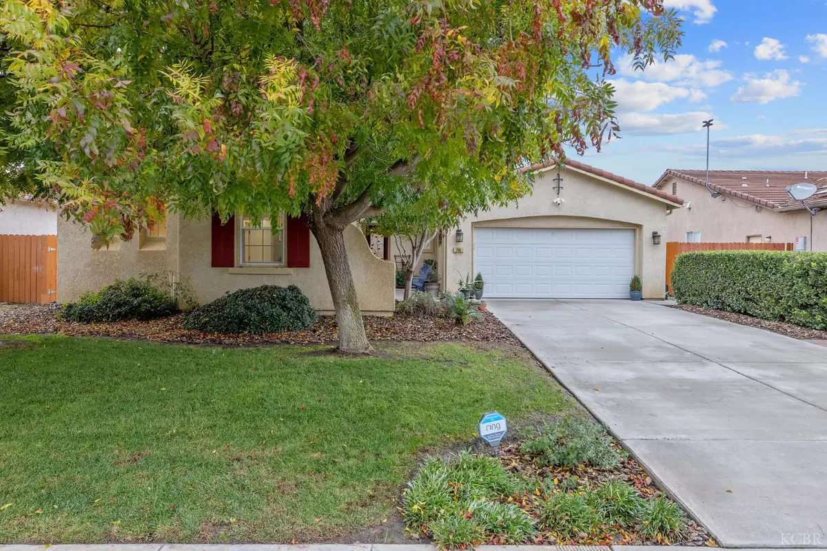 Hanford, CA 93230,714 N Magna Carta Avenue