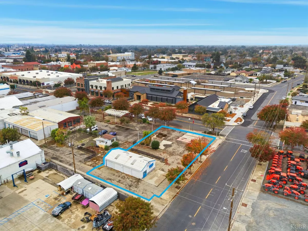 Hanford, CA 93230,233 E 7th Street