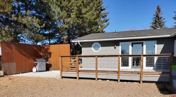 Cedaredge, CO 81413,596 NE Ginters Grove Lane