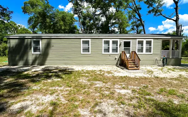 121 NE LAWRENCE ST, Mayo, FL 32066