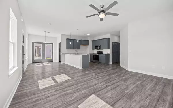 Live Oak, FL 32064,214 MESA STREET NW