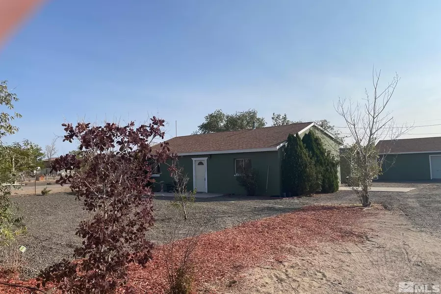 3906 Amber Street, Silver Springs, NV 89429