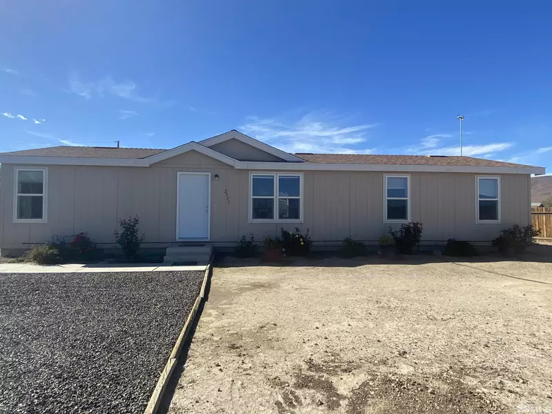 2555 Toiyabe Street, Silver Springs, NV 89429