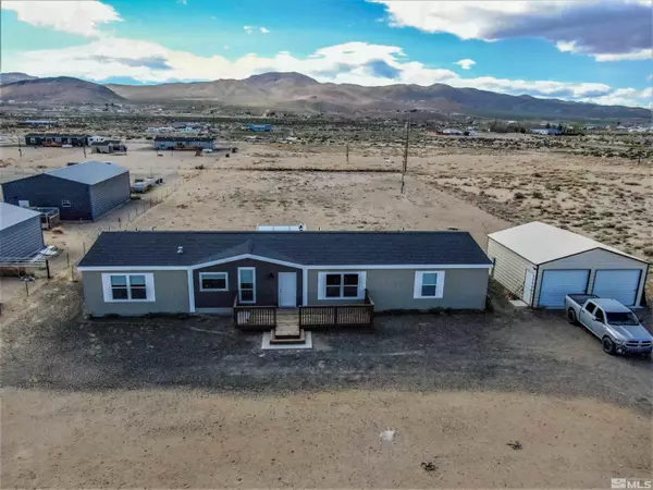 7585 Springfield Rd, Silver Springs, NV 89429-9434