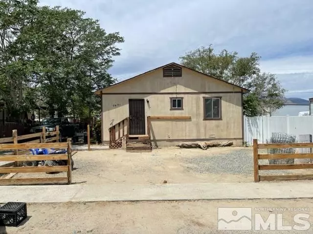 Hawthorne, NV 89415,747 D Street #1 & 2