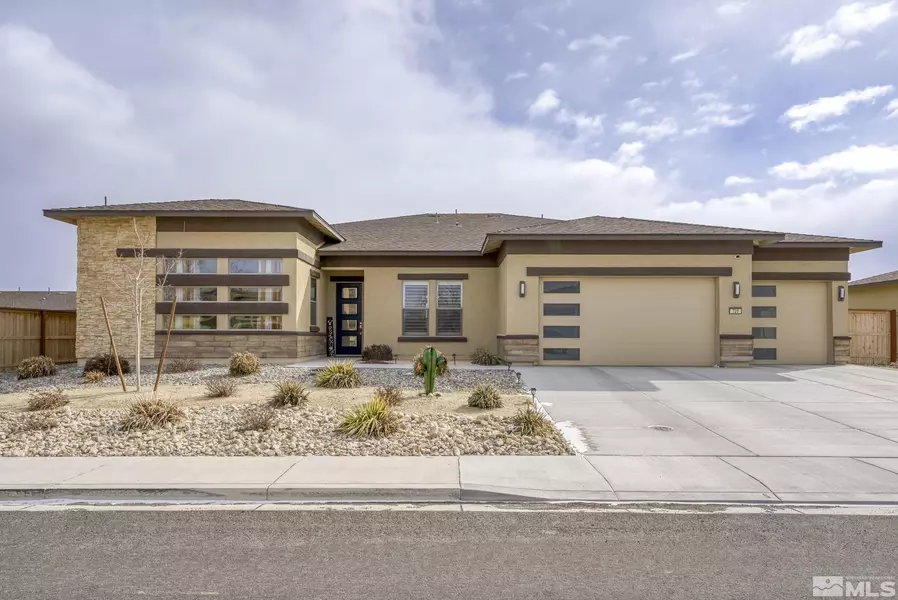 720 Palomino Dr, Fernley, NV 89408-9504