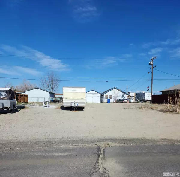 Hawthorne, NV 89415,624 F st