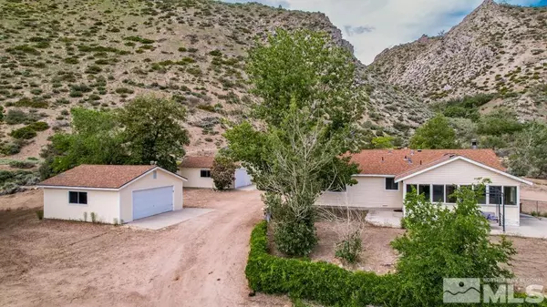 559 Mule Deer Road, Coleville, CA 96107