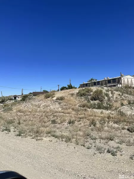 533 E Florence Ave, Tonopah, NV 89049