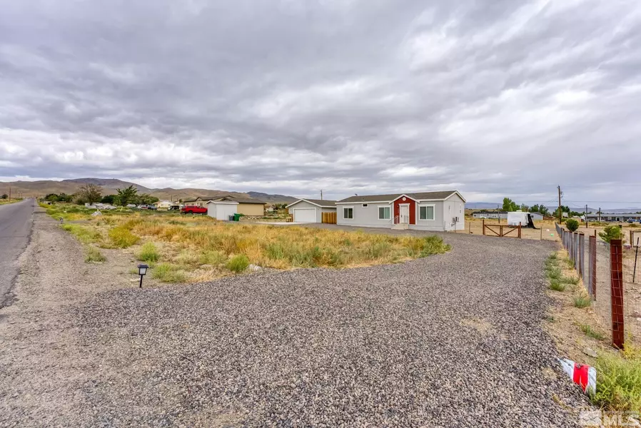 1190 W 9th Street, Silver Springs, NV 89429-9522