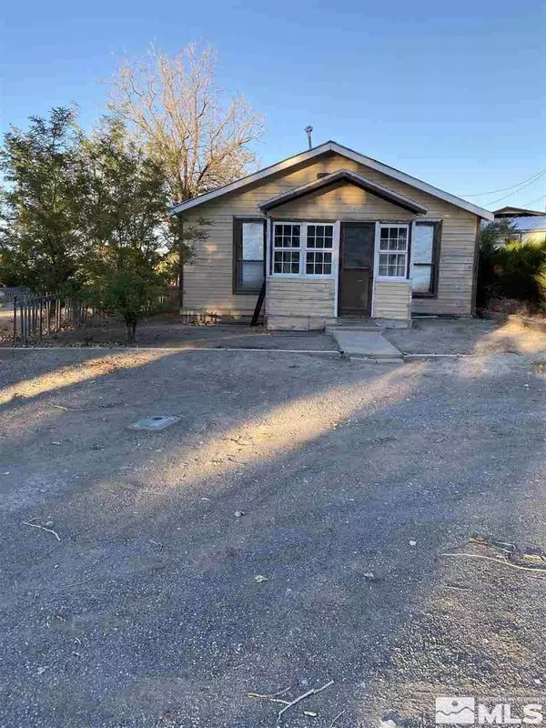 380 Apache St., Imlay, NV 89418