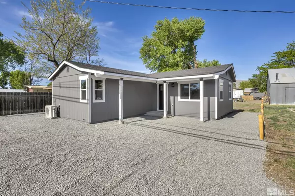 611 S Center St, Yerington, NV 89447