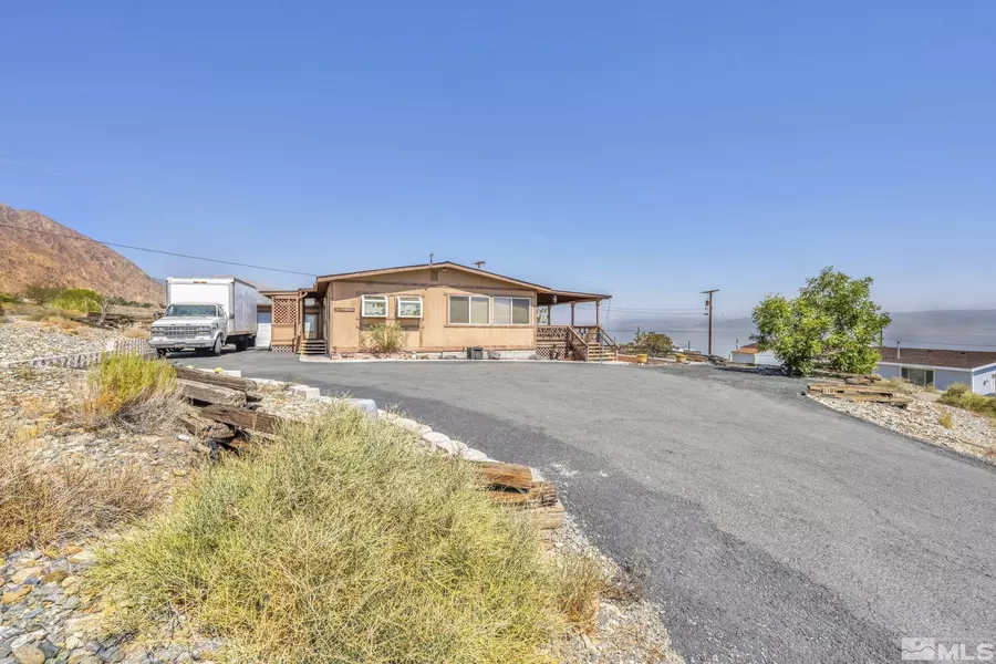 193 Ahab Ln, Walker Lake, NV 89415