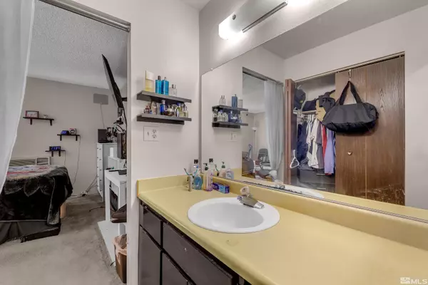 Reno, NV 89509,2450 Lymberry St Apt 213 #APT 213