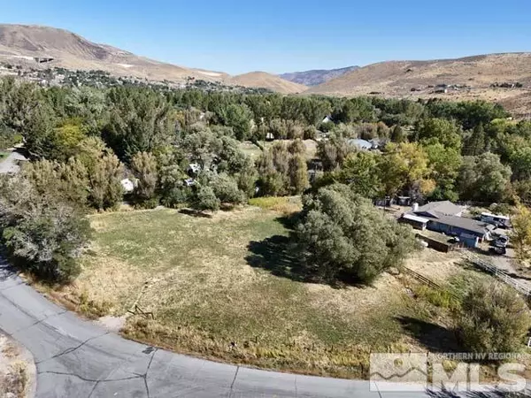 22910 Carriage Dr, Reno, NV 89521