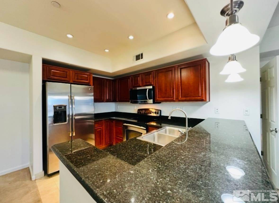 Reno, NV 89501,200 W 2nd Street #905