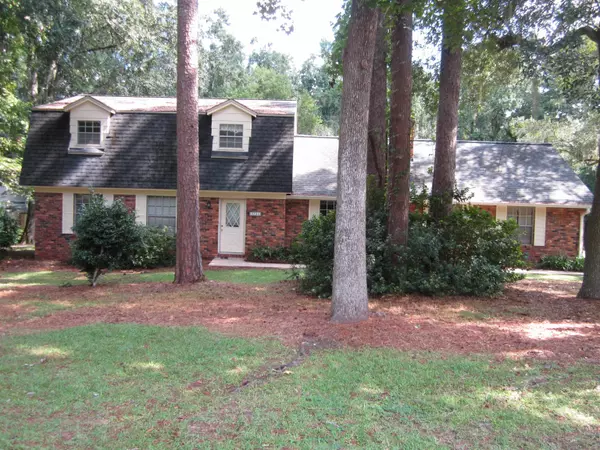 2284 Trescott Drive, Tallahassee, FL 32308-6490