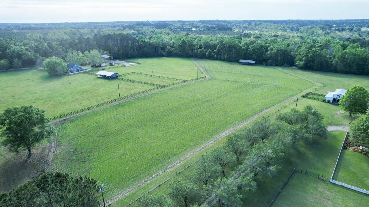 605 Leslie Lewis Road, Havana, FL 32333