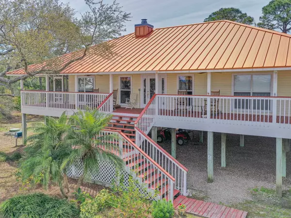 332 Cook Street, St George Islan, FL 32328
