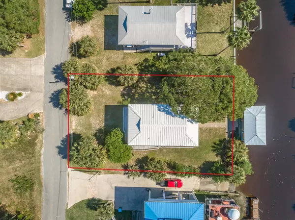 Ochlockonee Bay, FL 32346,15 Blue Heron Way