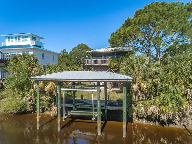 15 Blue Heron Way, Ochlockonee Bay, FL 32346