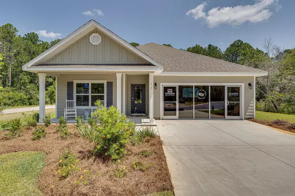 112 Treehouse Circle, St Teresa, FL 32358