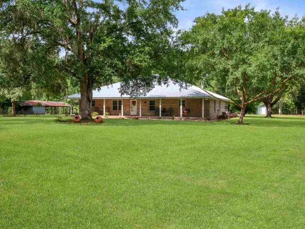 271 COX Road, Sopchoppy, FL 32358