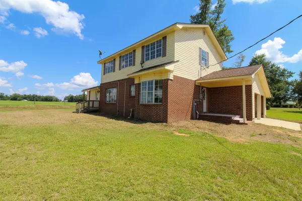 Grand Ridge, FL 32442,8264 Shady Grove Road