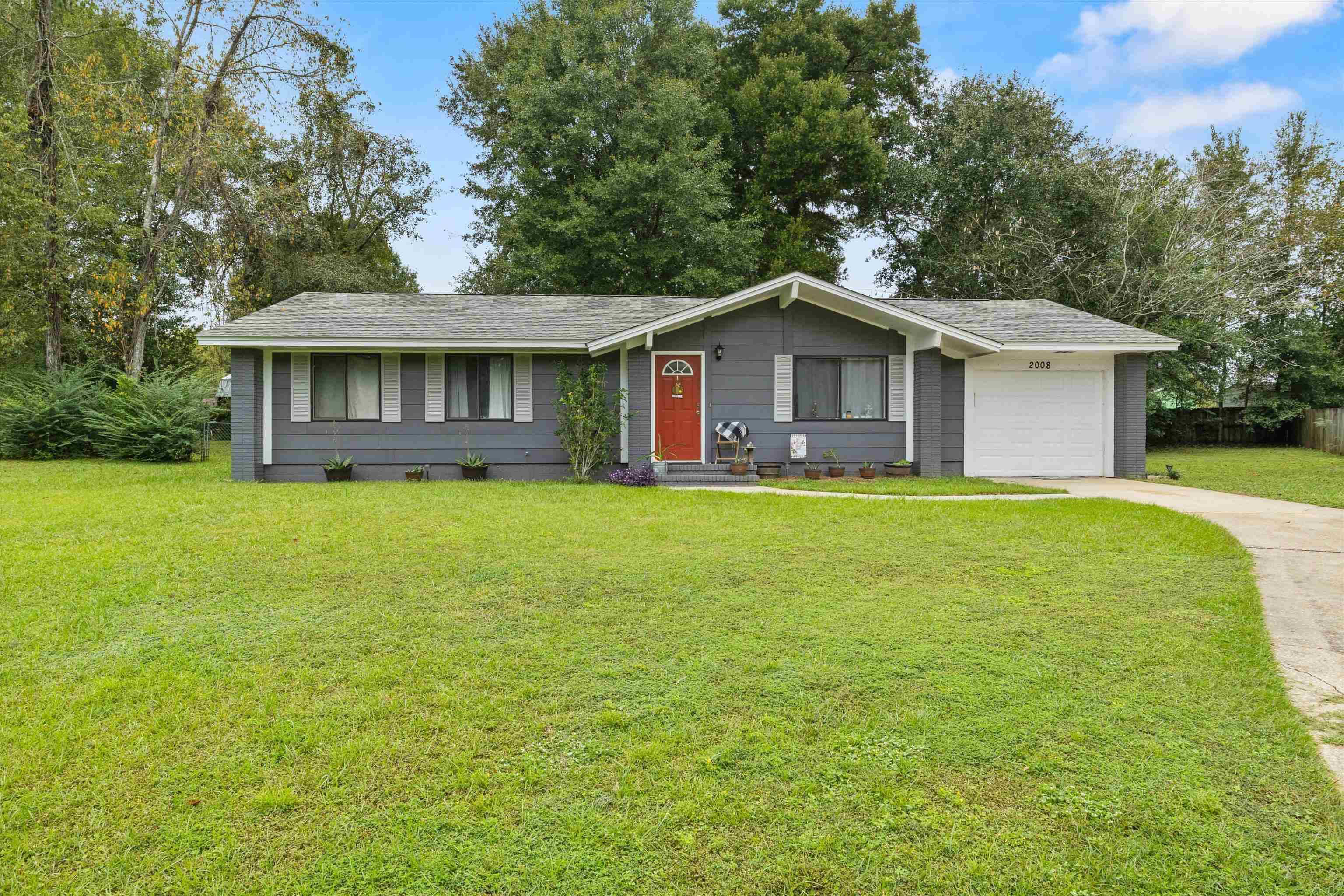 2008 Newcastle Court, Tallahassee, FL 32311