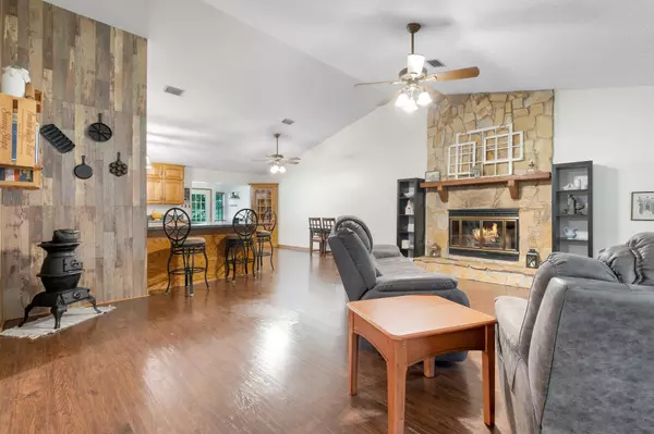 Tallahassee, FL 32317,8801 Green Oak Drive