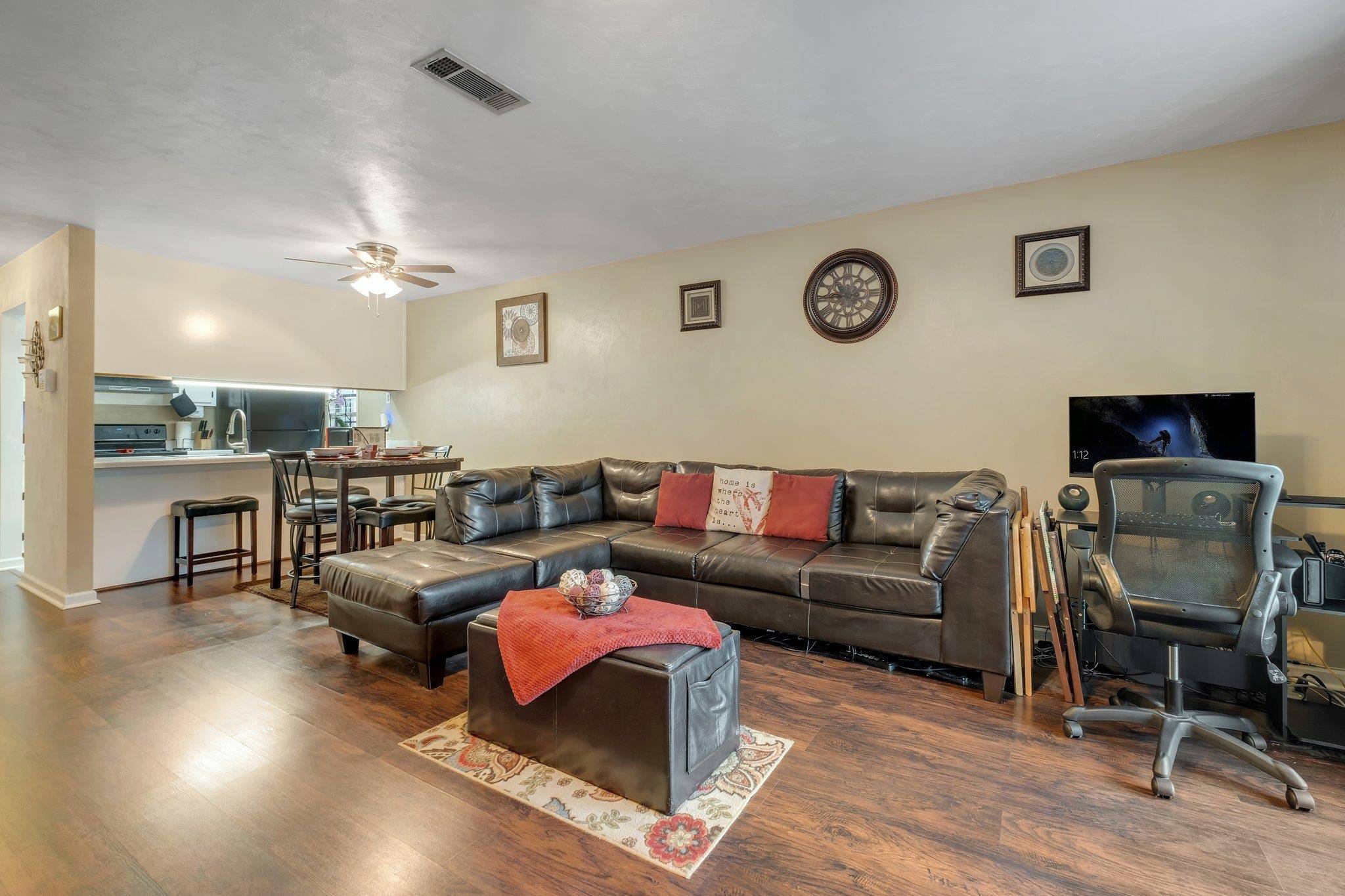 Tallahassee, FL 32301,1656 Snowball Way