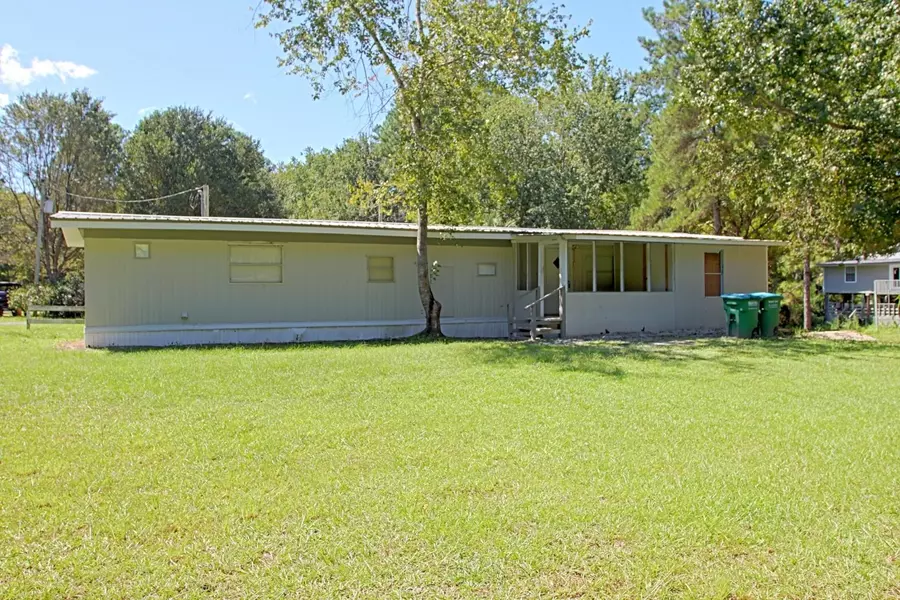 8 Marshall Cook Road, Sopchoppy, FL 32358