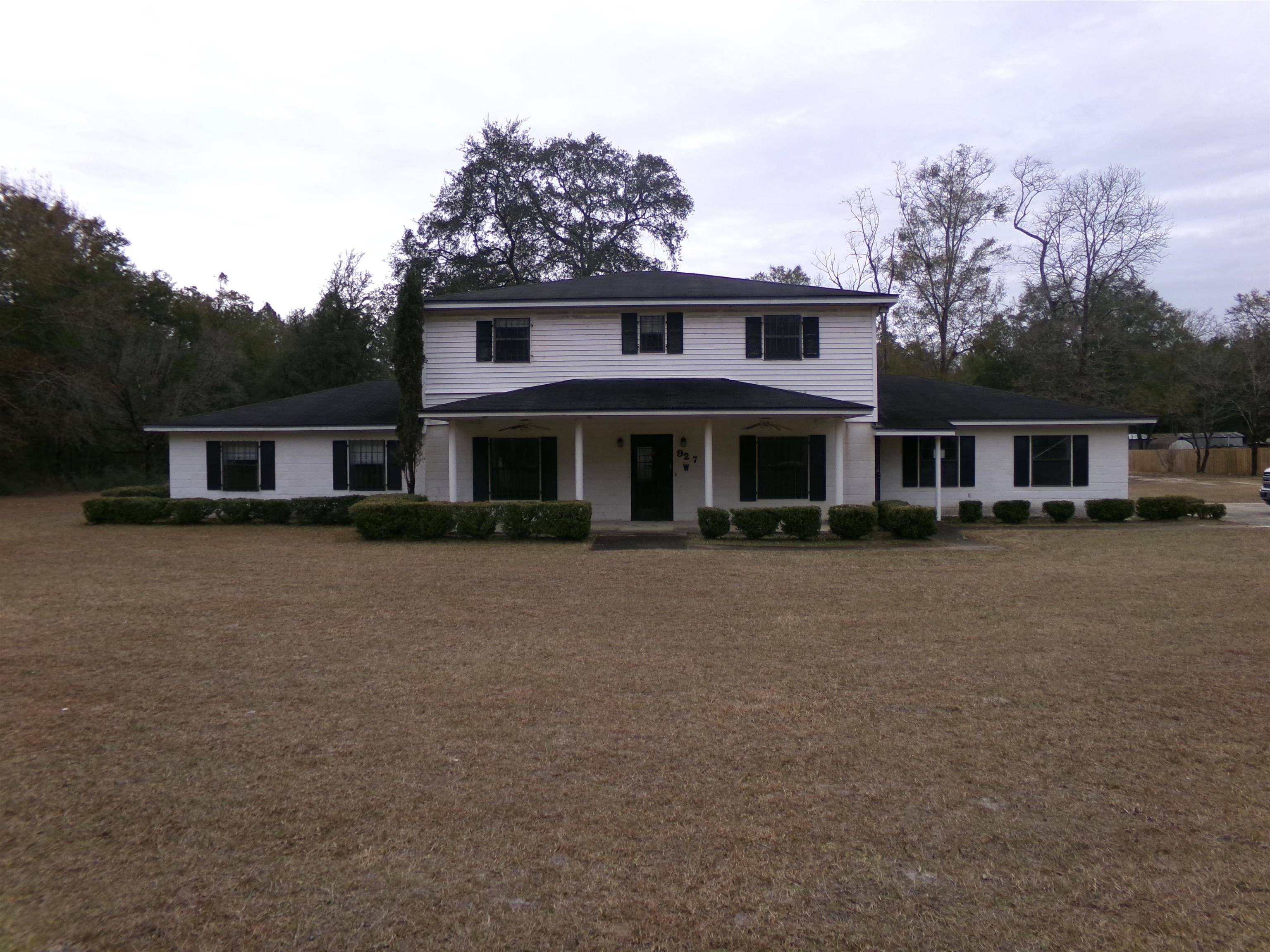927 W Oak Ridge Road, Tallahassee, FL 32305