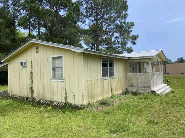 East Point, FL 32328,16 Island Drive