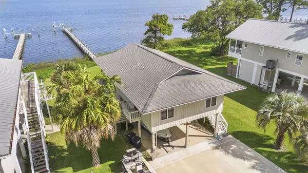 2468 US Highway 98, Carrabelle, FL 32323