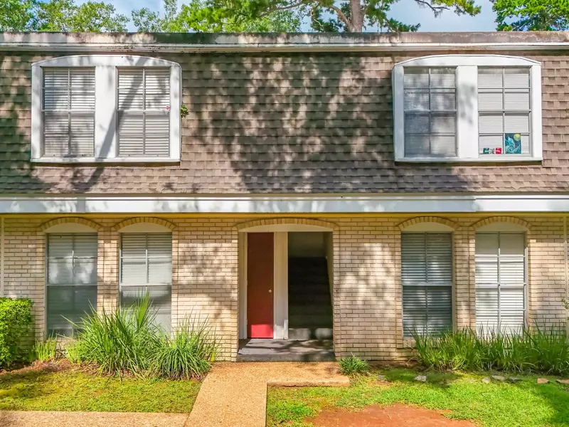 2020 Continental Avenue #215, Tallahassee, FL 32304