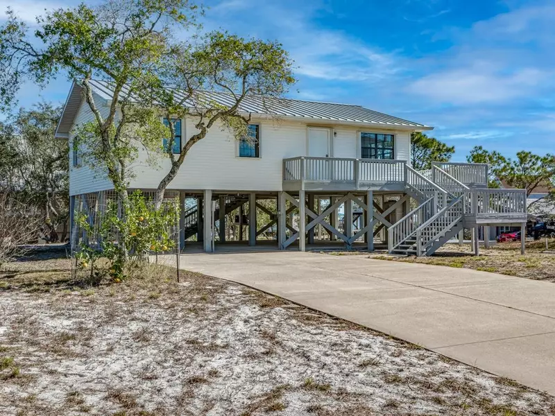 3 Bass Street, Bald Point, FL 32346