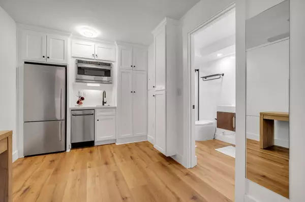 Tallahassee, FL 32304,405 Dunwoody Street #24