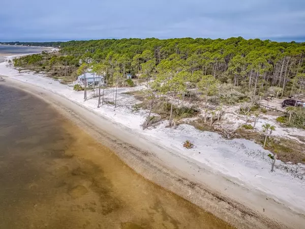 2388 W Hwy 98, Carrabelle, FL 32322